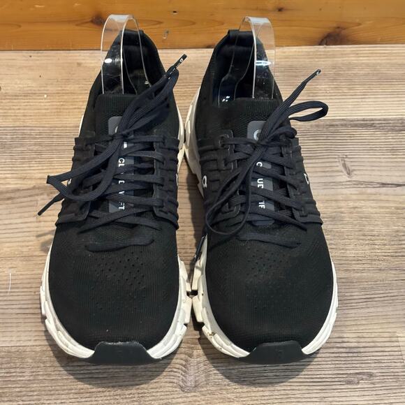 On Cloudswift 3 Black and White Sneaker - size 10 - Picture 4 of 8